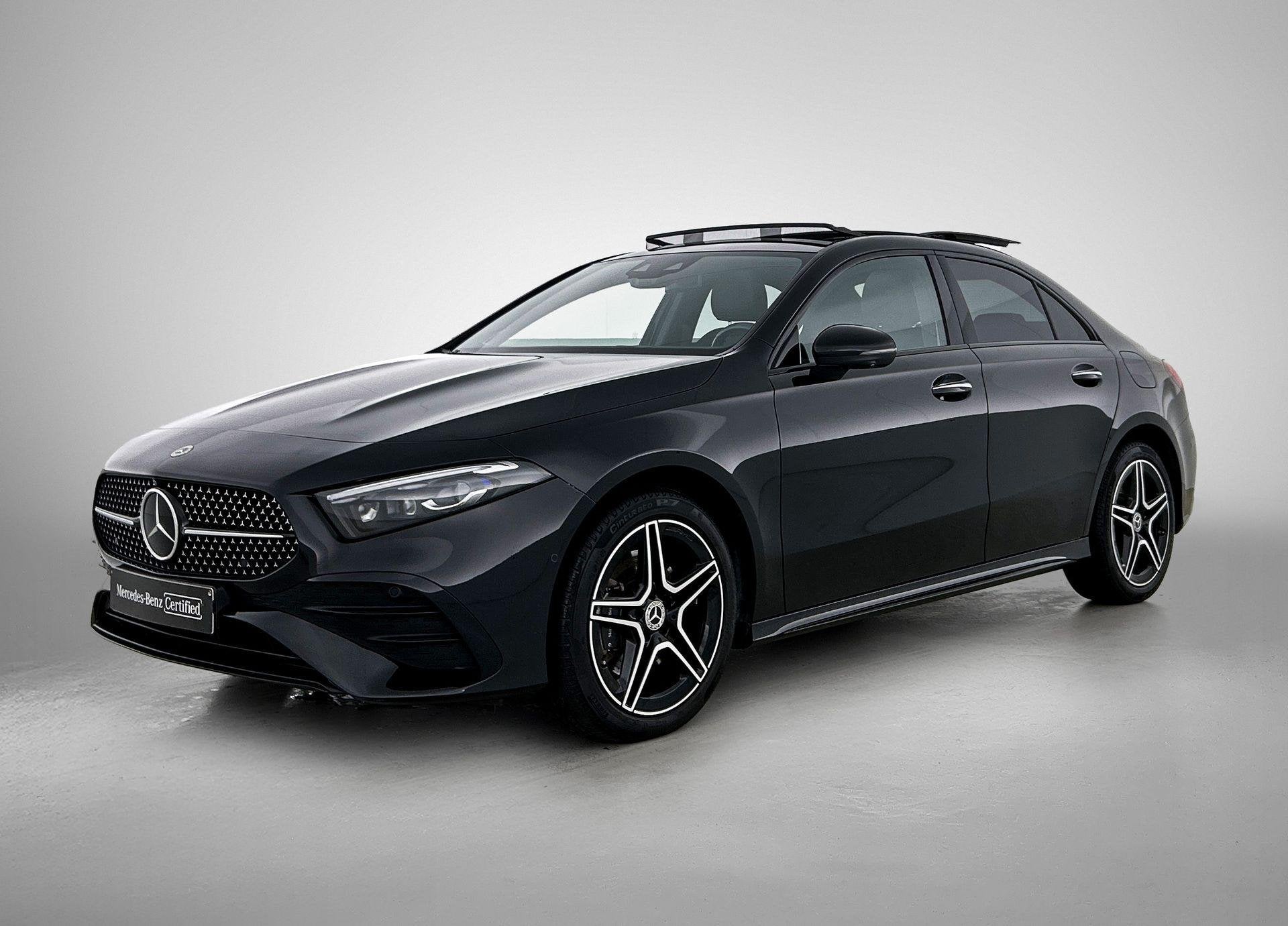 Mercedes-Benz A-Klasse 250 e Berline AMG Line | Panoramisch, Auto's, Stof, Gebruikt, Zwart, 16 kWh