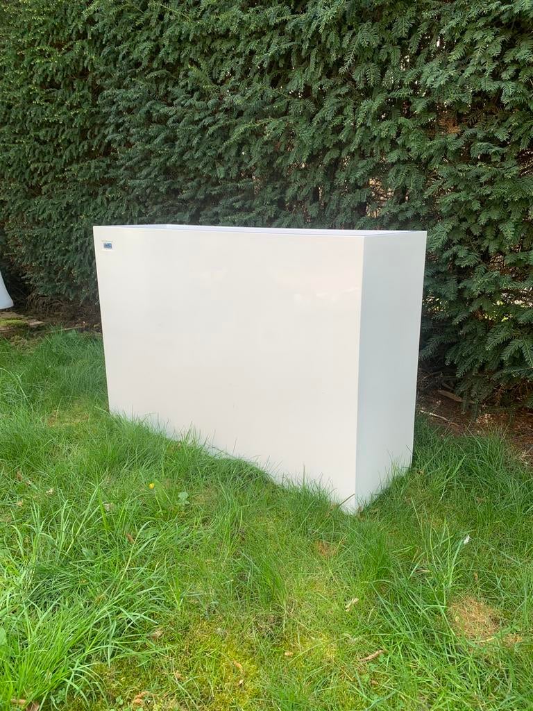 Witte bloembak polyester, Enlèvement, Comme neuf