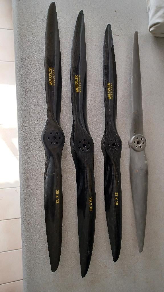 Mezjlik carbon propellors 27x10  29x10  28x12, Hobby en Vrije tijd, Modelbouw | Radiografisch | Vliegtuigen, Ophalen, Zo goed als nieuw