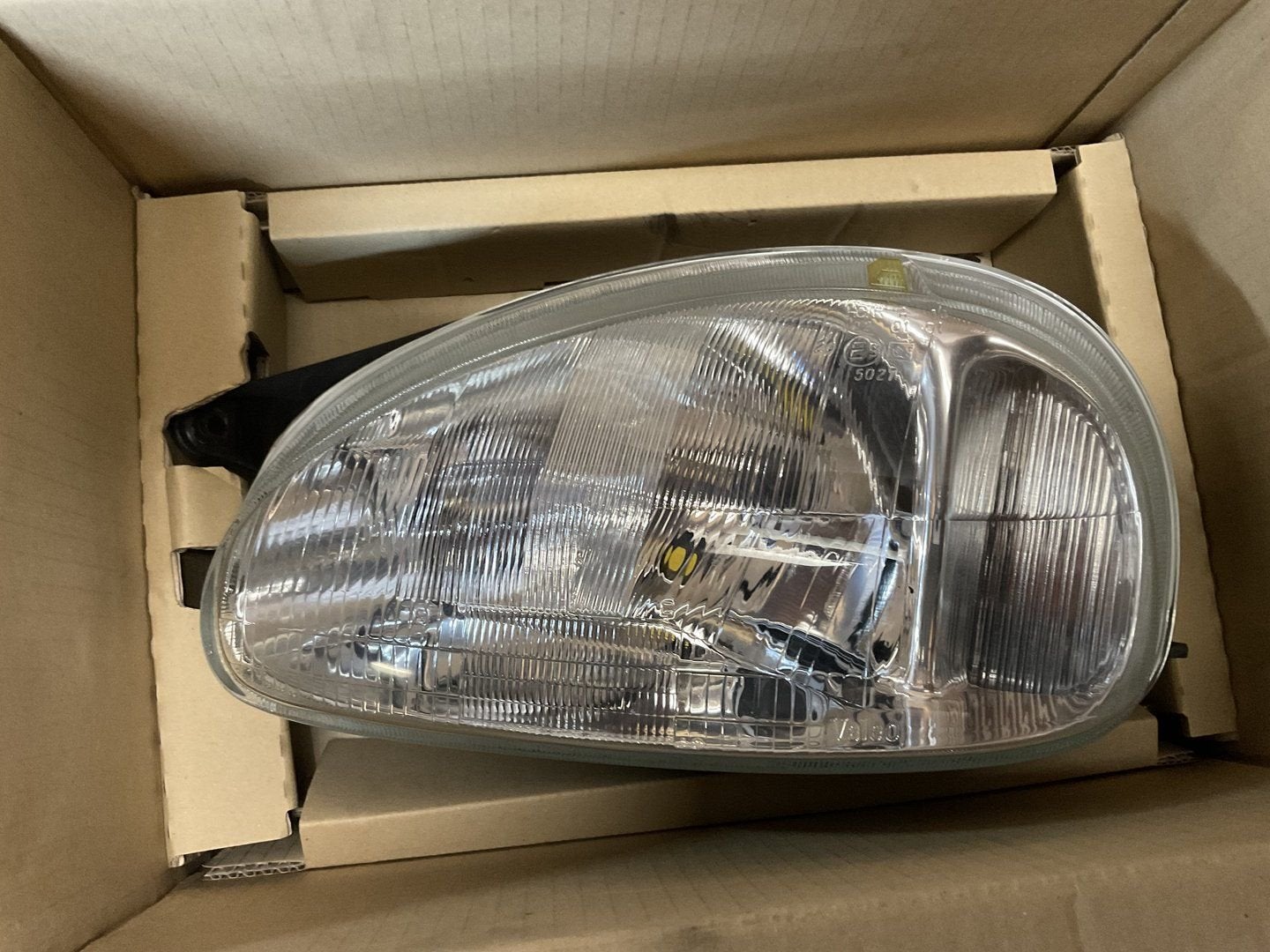 Nieuw Origineel Koplamp Opel Combo (B) / Opel Corsa (B), Autos : Pièces & Accessoires, Neuf, -, Origine de la pièce connue, -