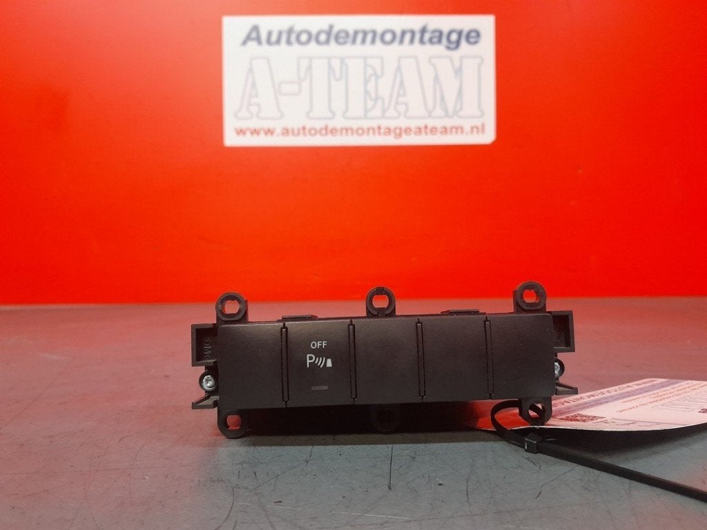 PDC SCHAKELAAR Mercedes-Benz B (W245) (|1698208210|), Gebruikt, Mercedes-Benz, Dialog.mb@mercedes-benz.com, Mercedes-Benz AG