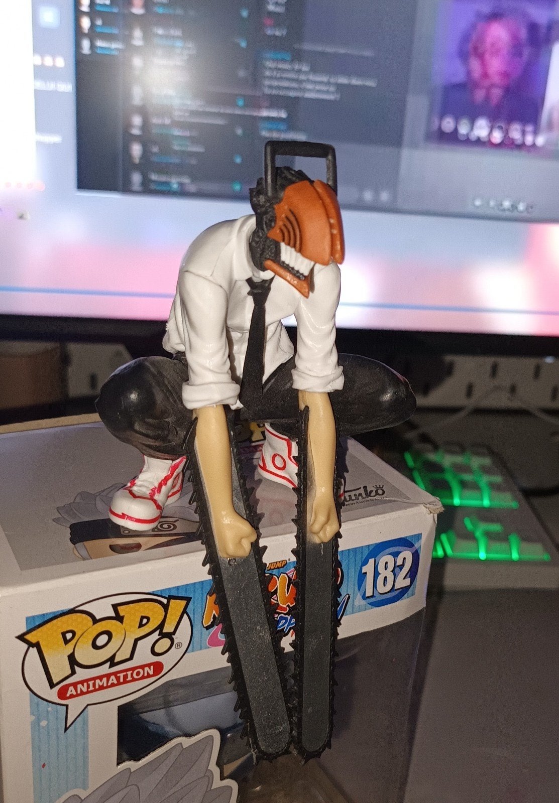 Denji-figuur, Ophalen