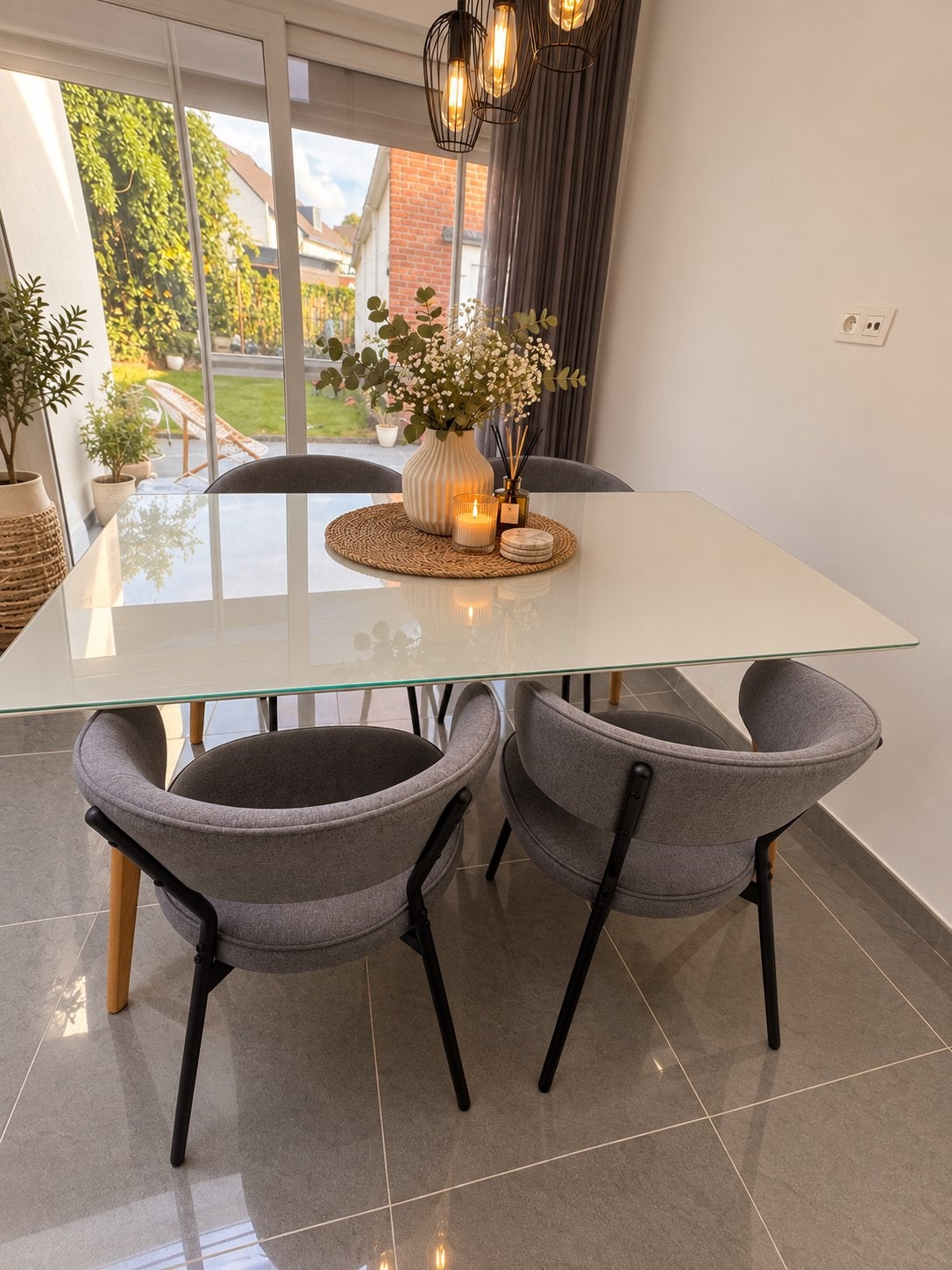 Eettafel met stoelen, Ophalen, Gebruikt