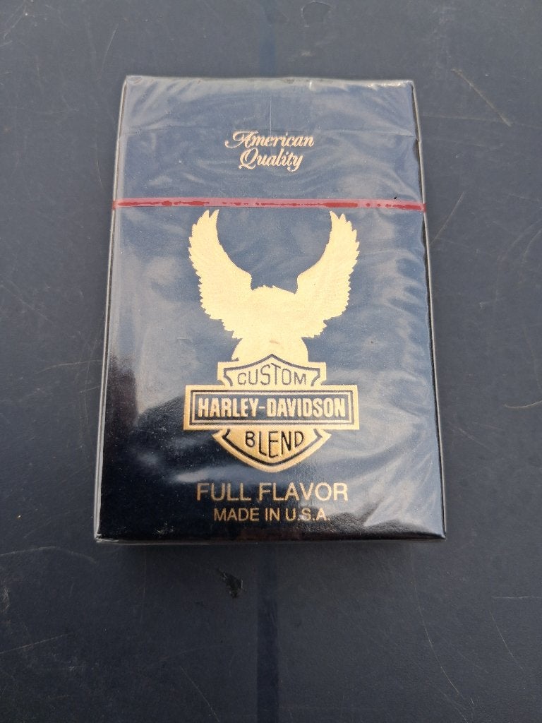 CIGARETTES HARLEY DAVIDSON... non ouvertes, Enlèvement ou Envoi, Comme neuf, Panneau publicitaire