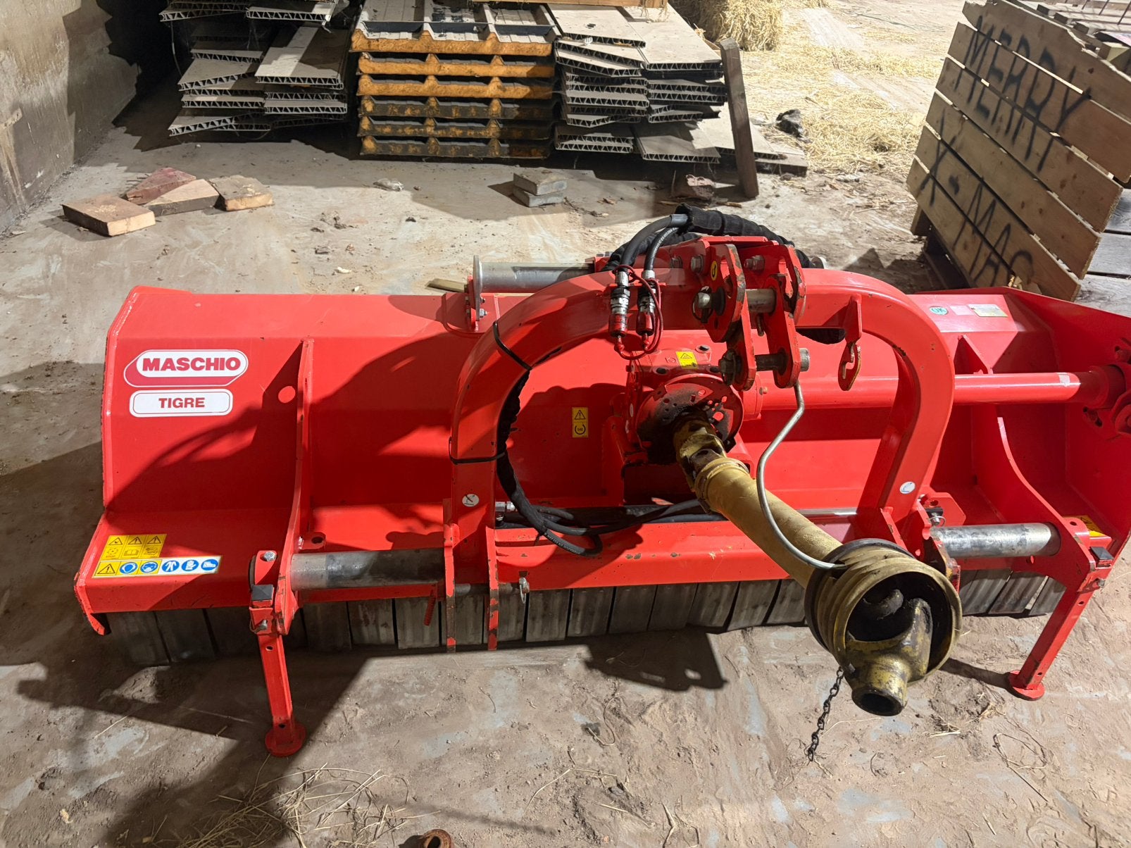 Maschio tiger klepelmaaier, Articles professionnels, Enlèvement