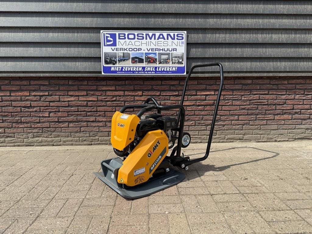 Giant GP2155 G Benzine Trilplaat NIEUW, Articles professionnels, Machines & Construction | Autre, Tobroco, Info@tobroco.nl, Sprendlingenstraat 57
5061 KM  Oisterwijk, NL