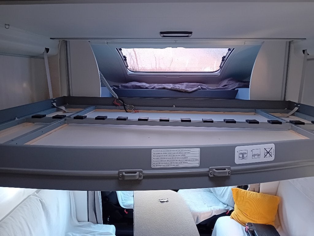 El. Hefbed uit camper te koop, Caravans en Kamperen, Ophalen, Zo goed als nieuw