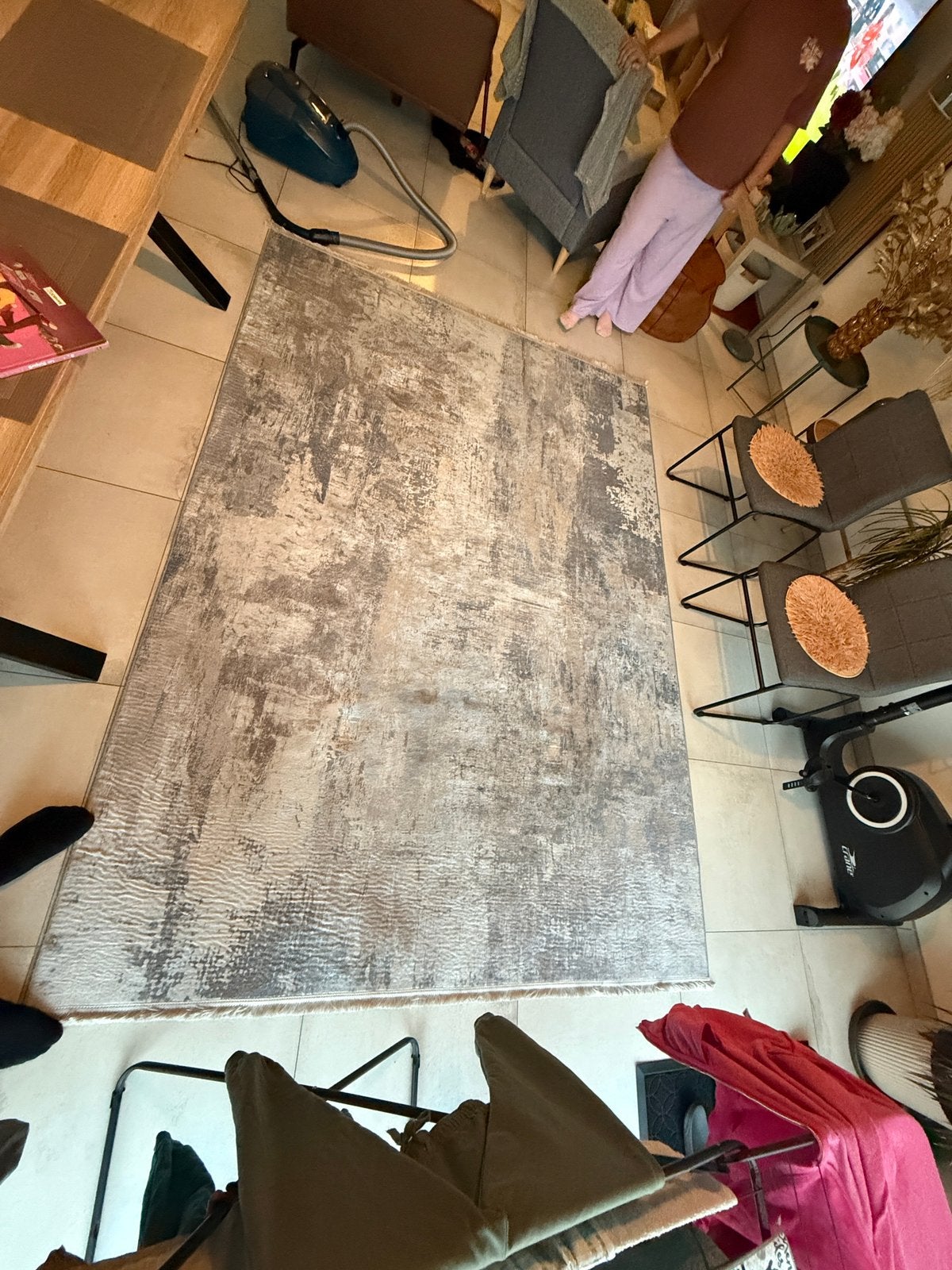 Deux Tapis a vendre 2 x 3, Maison & Meubles, Tres beau, 200 cm ou plus, 200 cm ou plus, Noir