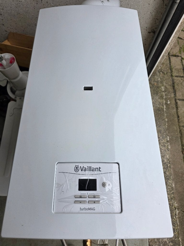 Vaillant turboMAG doorstroomgeiser/gasgeiser, Ophalen, 20 tot 100 liter, Aardgas, Minder dan 3 jaar oud