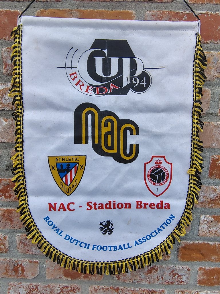 1994 rafc royal antwerp fc toernooi NAC Breda grote vaandel, Ophalen of Verzenden