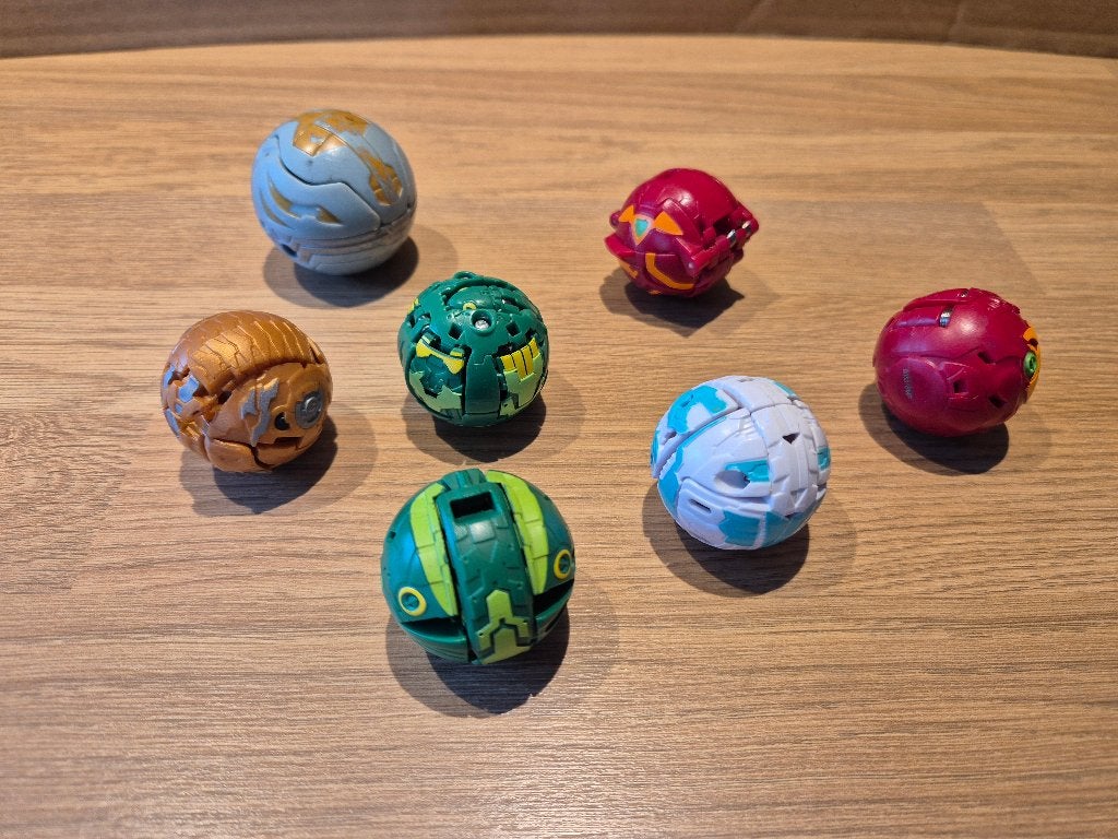 Kit de jeu Bakugan, arène + figurines, Enlèvement, Utilisé