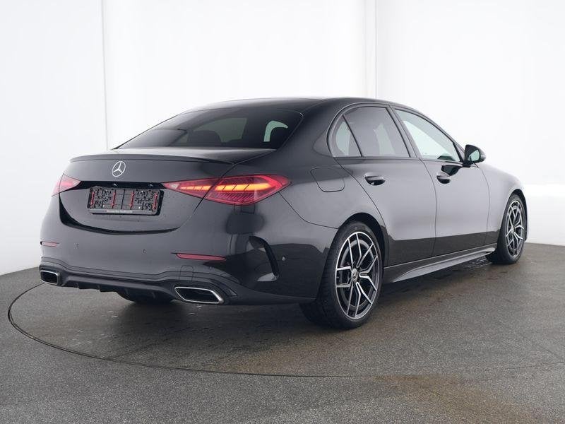Mercedes-Benz C-klasse 180 Berline AMG Line | Panoramisch Da, Automaat, 4 deurs, Zwart, 4 cilinders