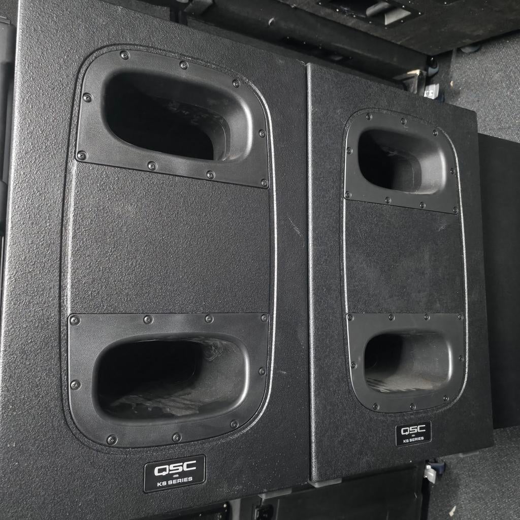SUBWOOFER QSC KS112 2000 W actif 


2 fois, Enlèvement ou Envoi, Subwoofer