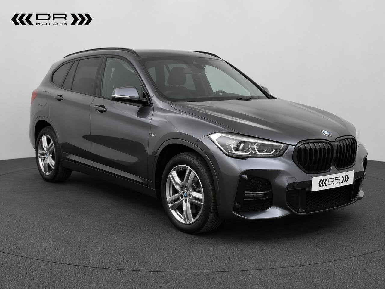 BMW X1 25E X Drive - M SPORT - VERW ZETELS EN STUUR - ADAPT, Autos, BMW, Argent ou Gris, https://public.car-pass.be/vhr/f3e1f6c4-5124-45f6-8d2e-49d9a3606985