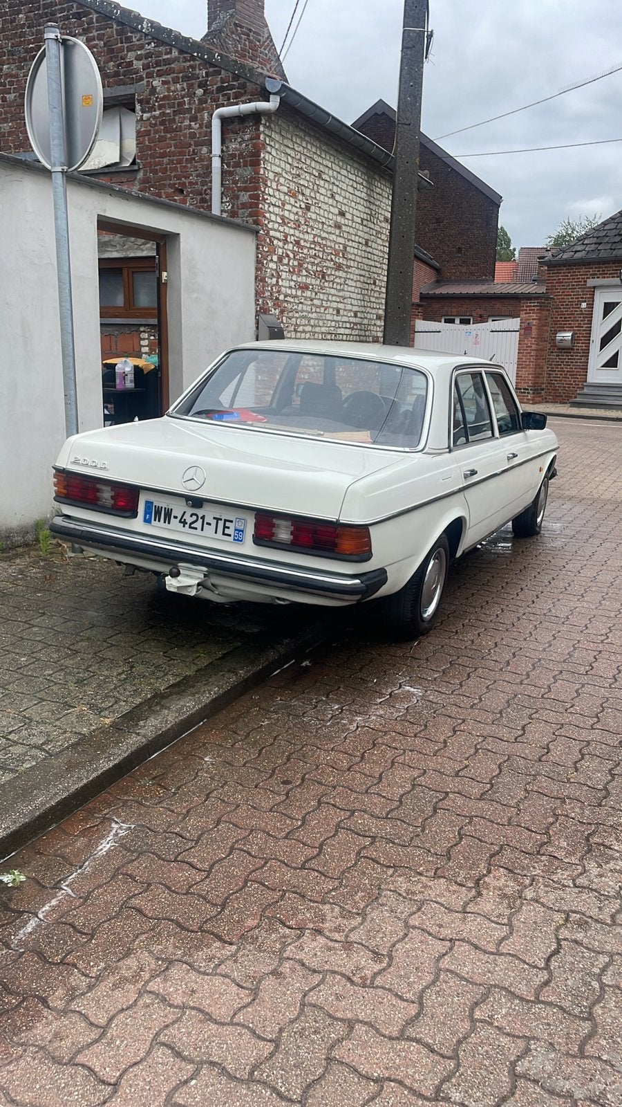 MERCEDES 200 D 1983, foto 2