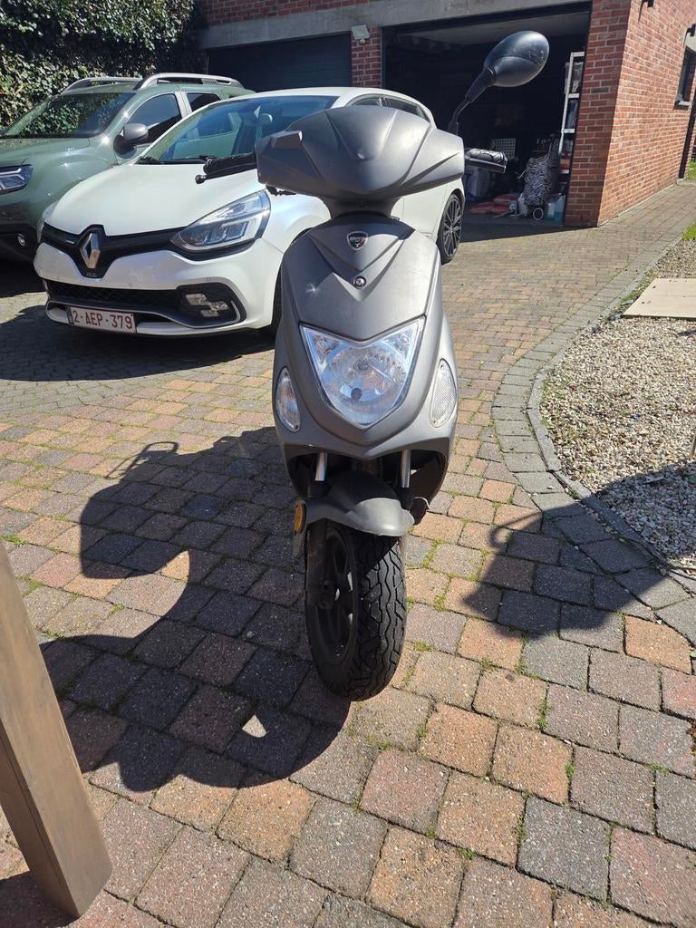 Scooter Neco One voor onderdelen, motor perfect, 5664 km, Fietsen en Brommers, Ophalen