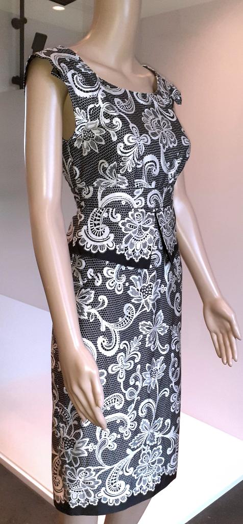 Korte jurk zwart met prachtig kant patroon Karen Millen S 36, Kleding | Dames, Jurken, Nieuw, Maat 36 (S), Zwart, Boven de knie