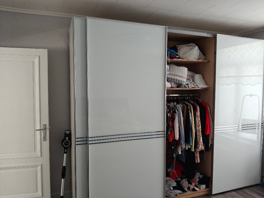 Deftige kleerkast, Ophalen, Met deur(en), Gebruikt, 200 cm of meer