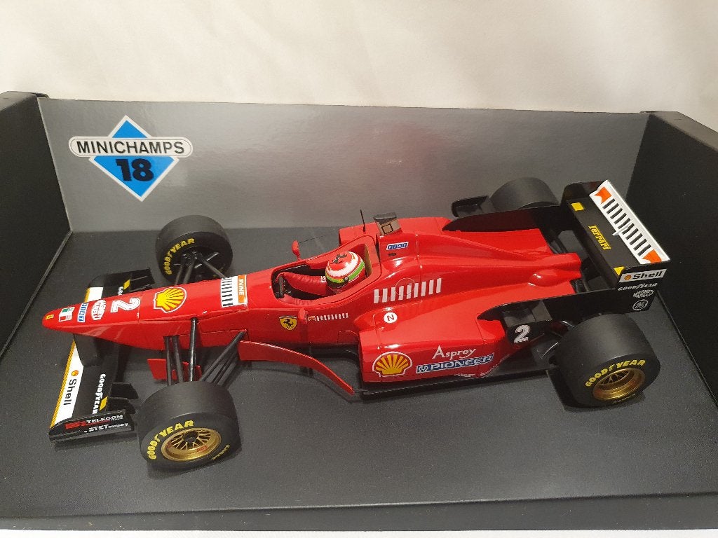 Eddie Irvine Ferrari 412 T3 V10 High Nose 1996 1:18, Enlèvement ou Envoi, Comme neuf, Voiture, MiniChamps