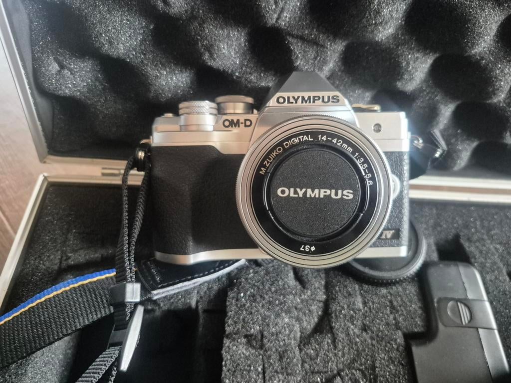 Fotocamera Olympus OM-de em10 + accessoires camera foto, Ophalen of Verzenden, Zo goed als nieuw, Olympus