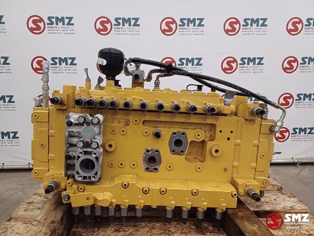 Gp valve control caterpillar