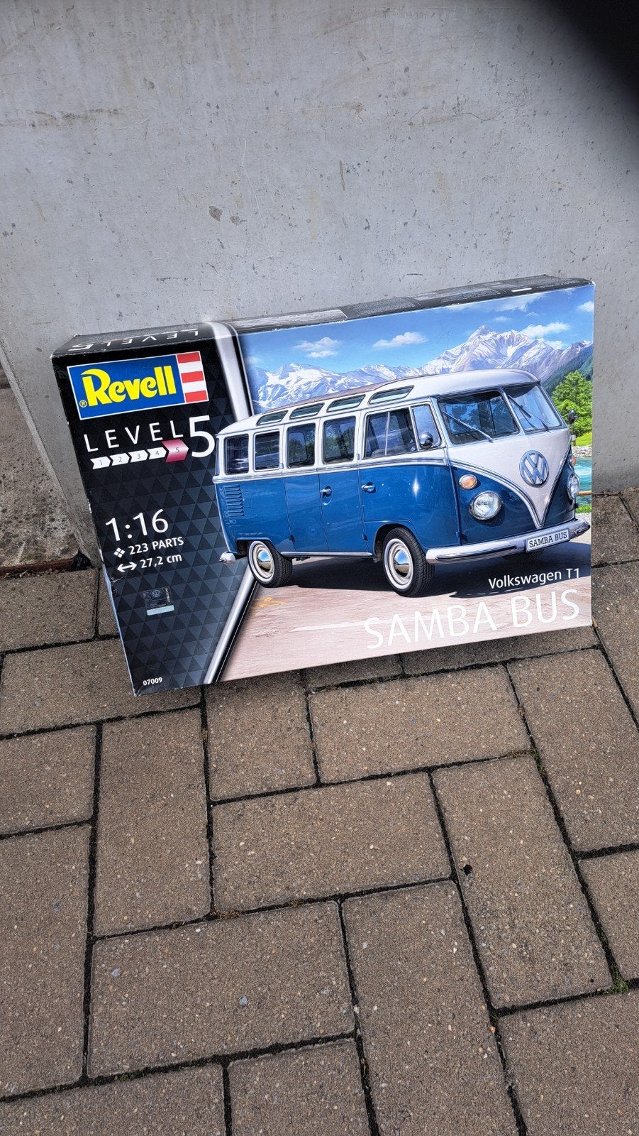 Gesealde nieuwe revell vw samba bus, Hobby en Vrije tijd, Modelbouw | Auto's en Voertuigen, Ophalen of Verzenden, Revell