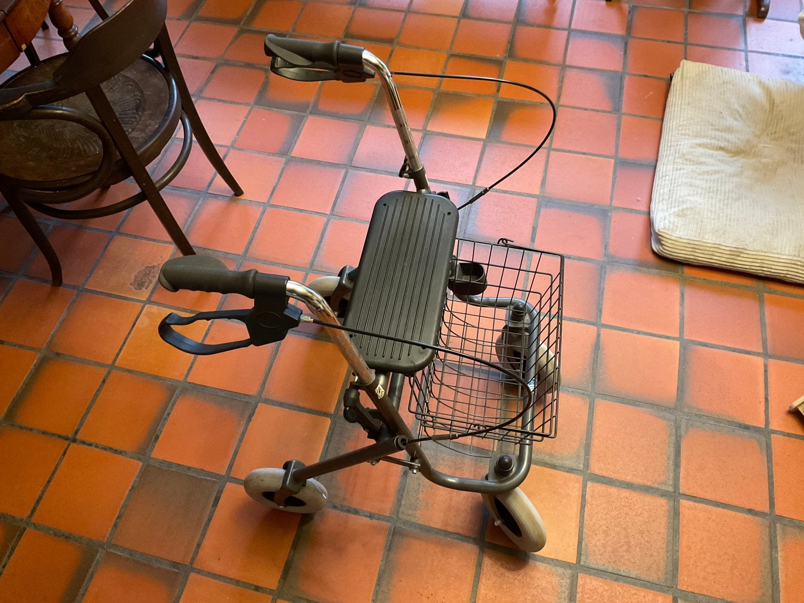 Rollator in goede staat, Diversen, Ophalen, Opvouwbaar, Zo goed als nieuw