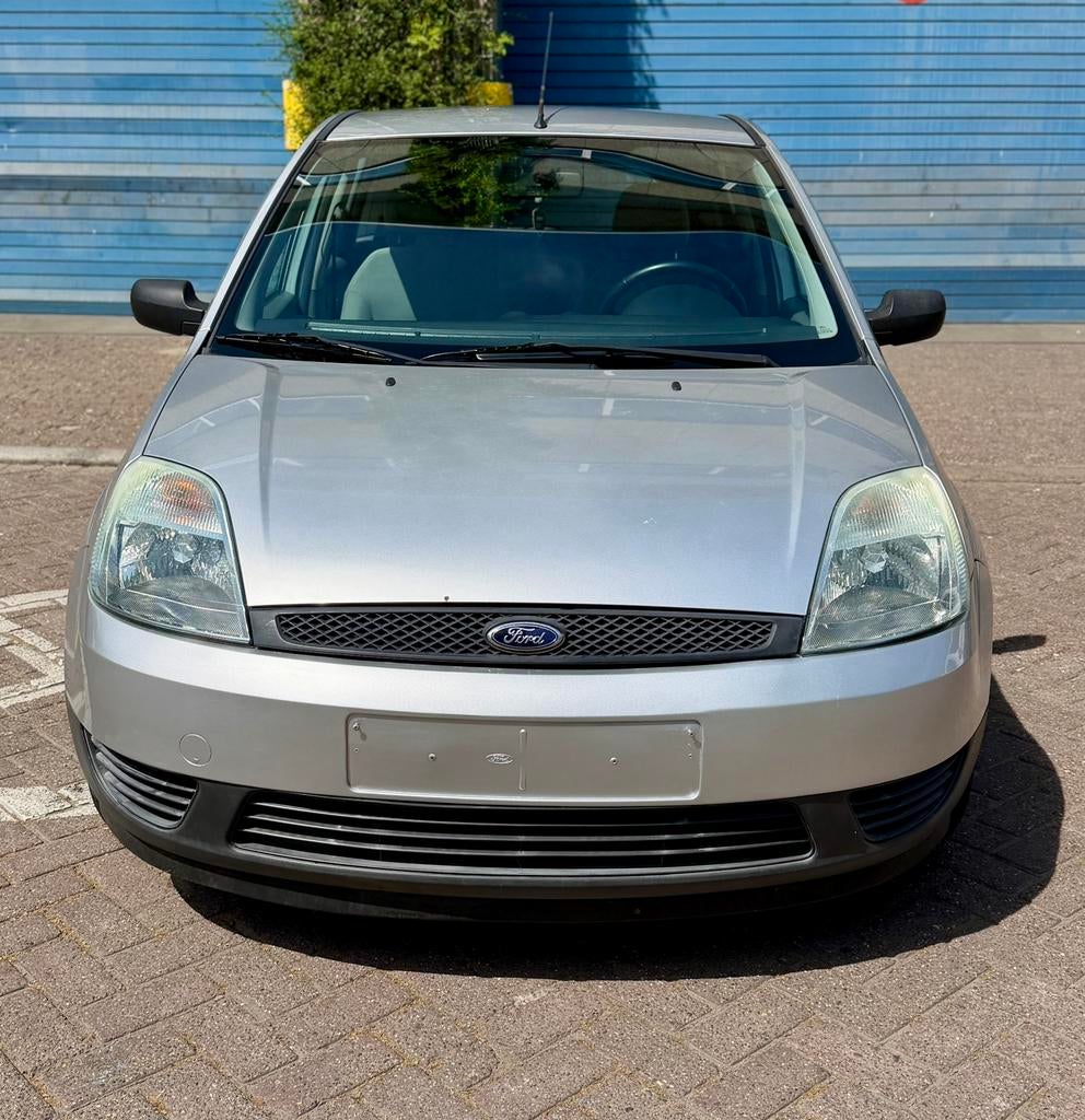 Ford Fiesta 1.3 essence - 112 000 km - Elek. Fenêtres, Autos, Argent ou Gris, Achat, Vitres électriques, Boîte manuelle