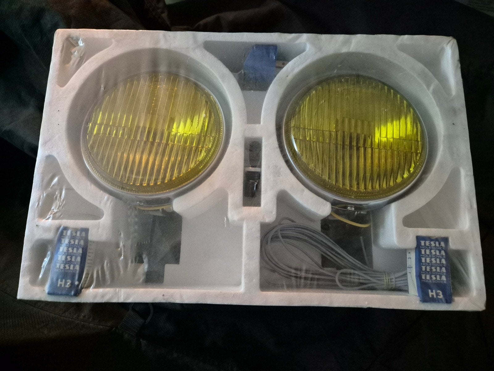 Ongebruikte set universele gele mistlampen, Ophalen