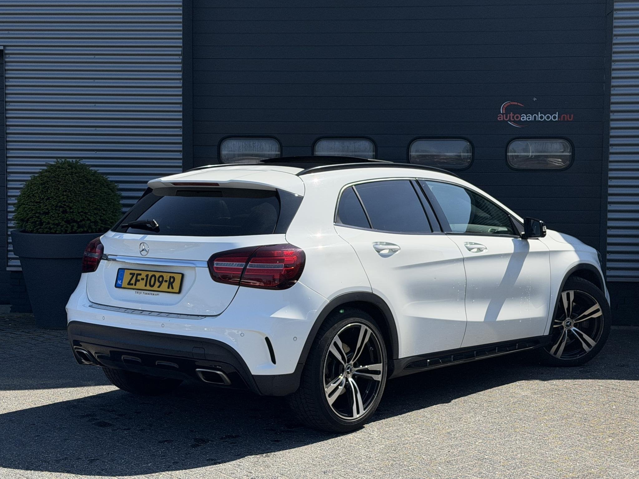Mercedes-Benz GLA-klasse 220 d AMG | Panoramadak | 360* Came, Auto's, Mercedes-Benz, 4 cilinders, Wit, Bedrijf, 5 deurs