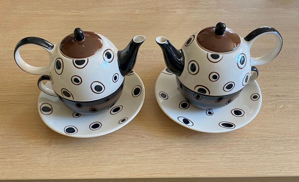 2 Koffiekopjes, kannetje en bordje., Ophalen, Nieuw