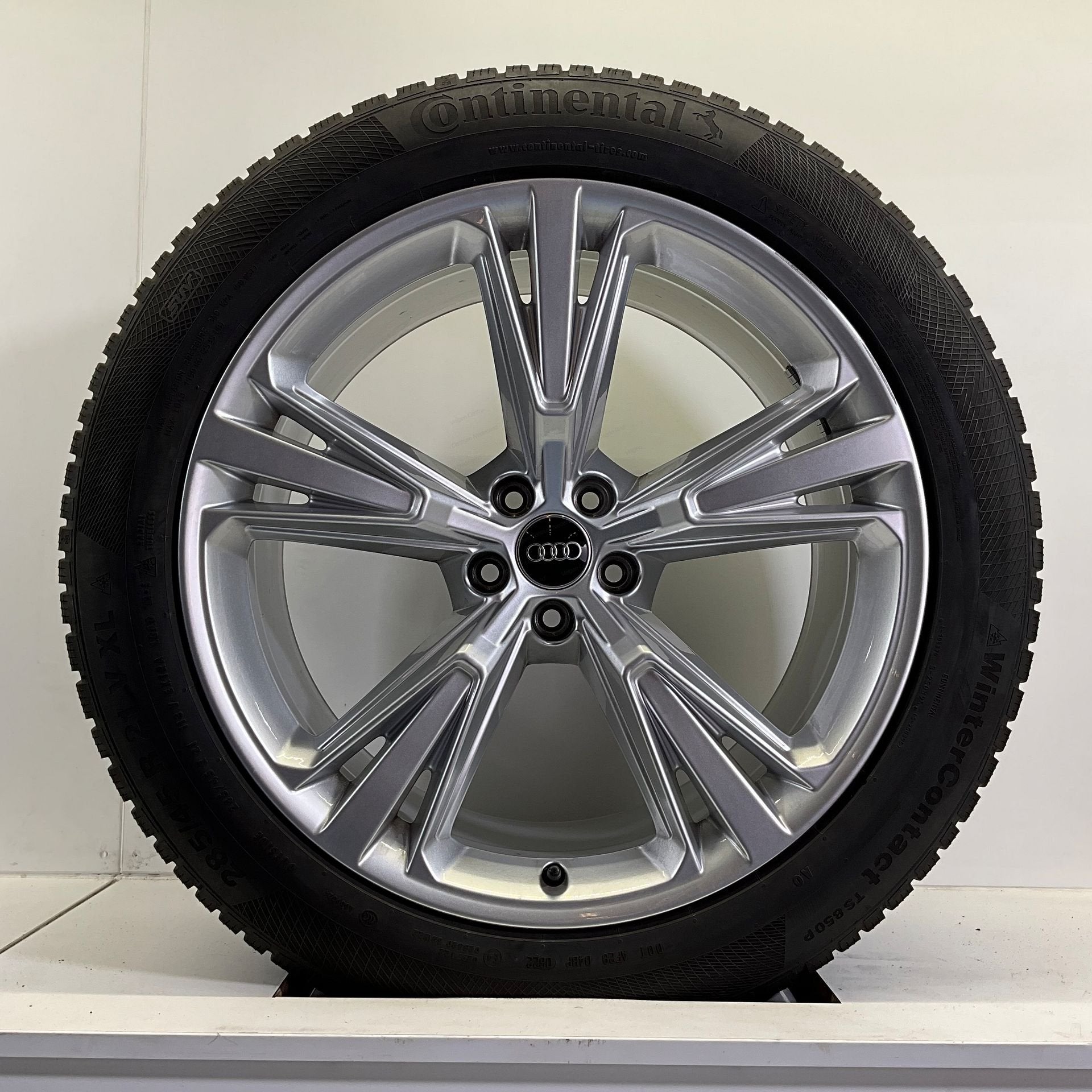 AUDI RSQ8 SQ8 Q8 SET VELGEN + WINTERBANDEN 21 INCH, Auto-onderdelen, Gebruikt, -, 285 mm, -