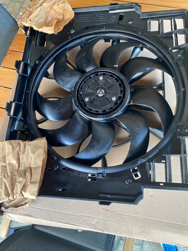 BMW série 5 Gxx série 6 - ventilateur avec cadre, Ophalen, Nieuw, BMW