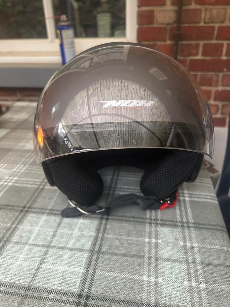 Casque, Enlèvement, Utilisé, Medium