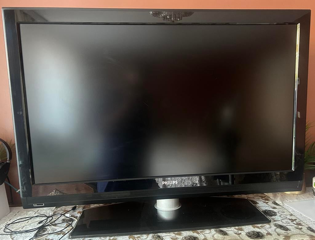 Philips 47” LCD TV – werkt perfect – scherpe prijs, TV, Hi-fi & Vidéo, Télévisions, Utilisé, LCD, 100 cm ou plus, HD Ready (720p)