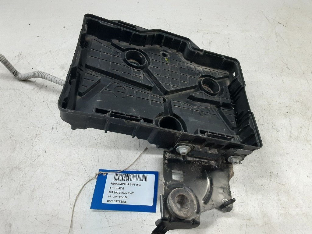 BAC A BATTERIE Renault Captur I (2R) (01-2013/-), Renault, Utilisé, Peter-Huppertz-Straße 5
51063  Köln, DE, Dialog.deutschland@renault.de