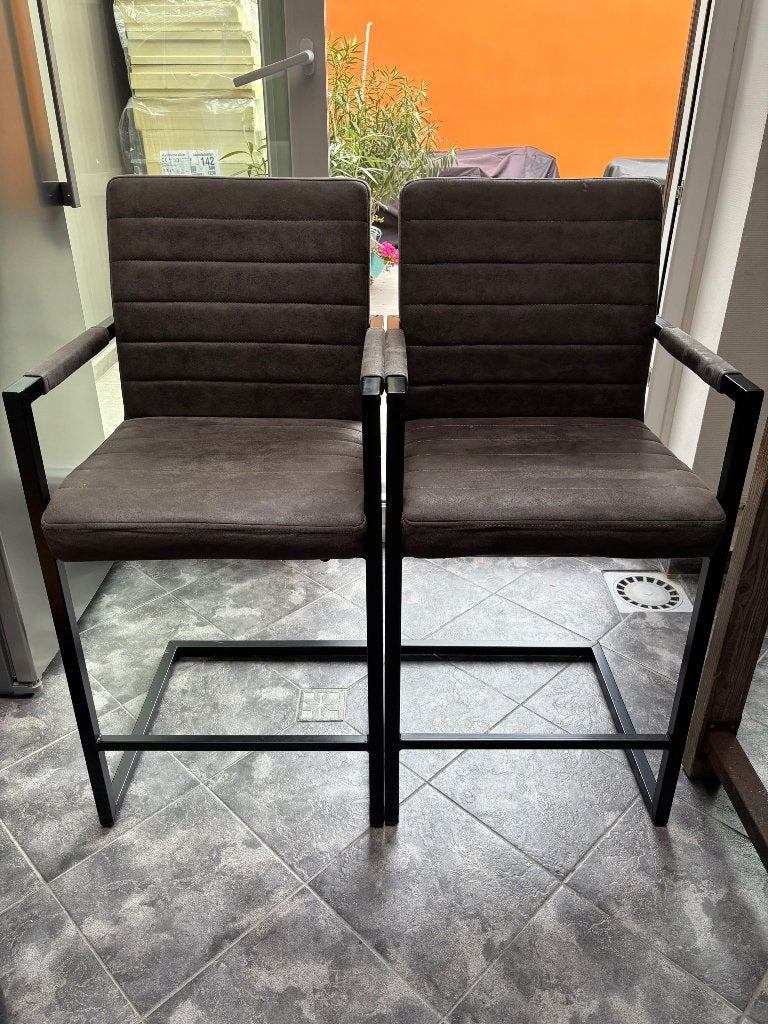 Deux chaises, Synthétique, Gris, Comme neuf, Deux