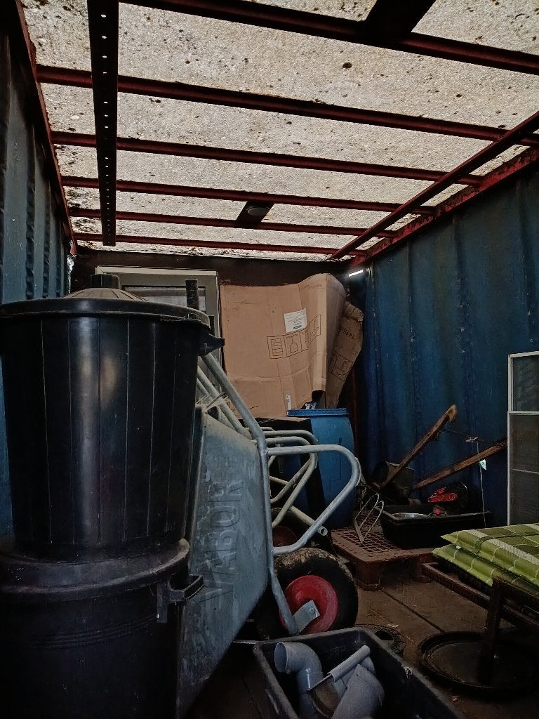 Opslag bak op wielen, Enlèvement