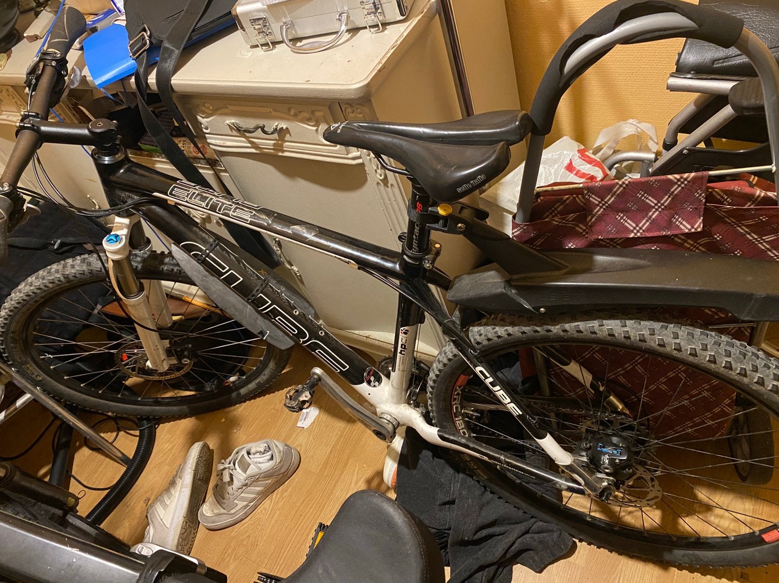 Velo cube en carbon pour piece, Vélos & Vélomoteurs, Enlèvement