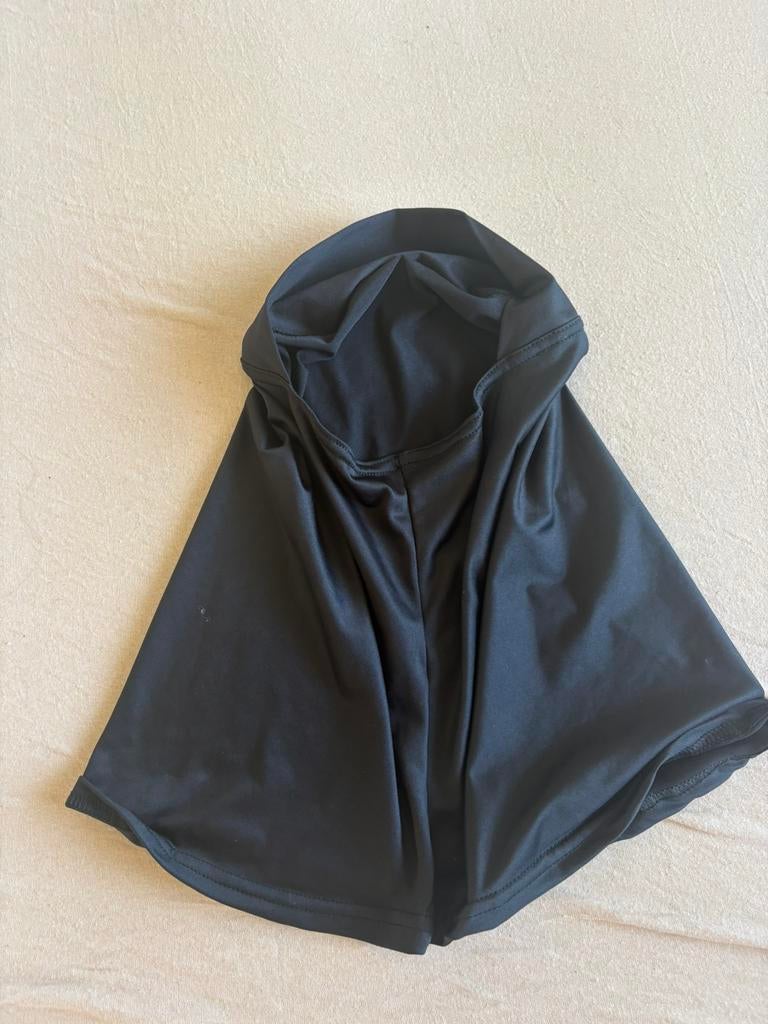 Zwarte onderstuk hoofddoek, Ophalen of Verzenden, Zo goed als nieuw
