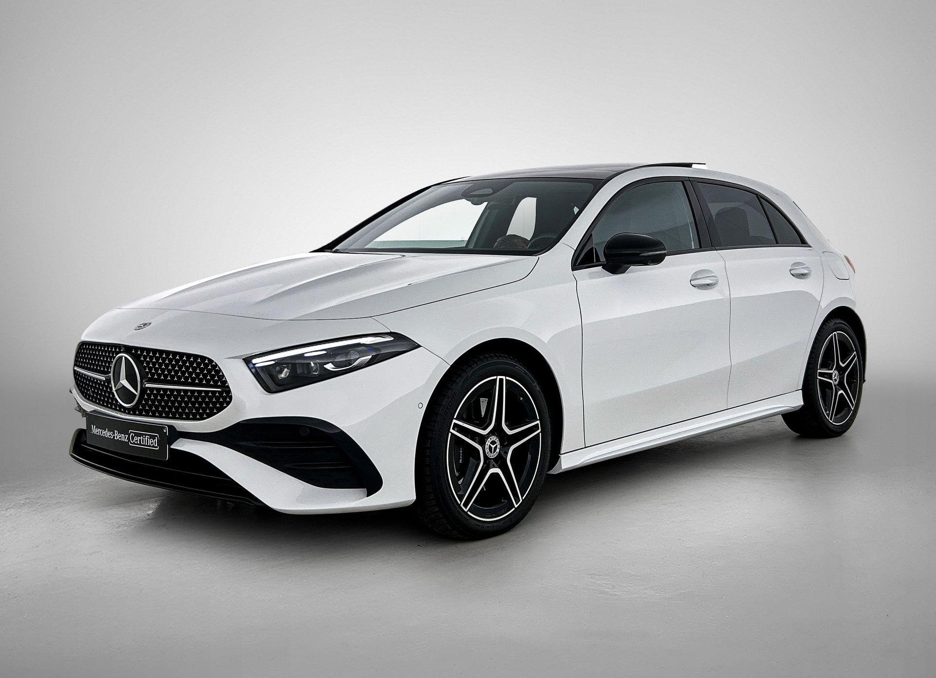 Mercedes-Benz A-Klasse 250 e Hatchback AMG Line | Panoramisc, Auto's, Dealer onderhouden, Stof, Gebruikt, Zwart