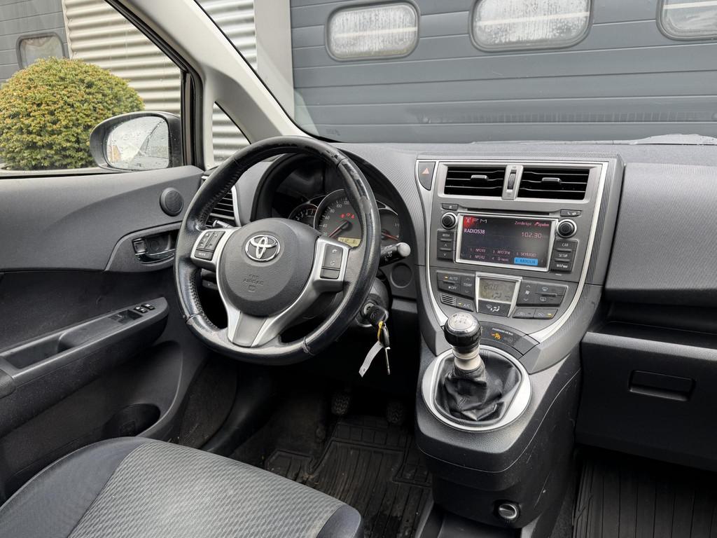 Toyota Verso-S 1.3 VVT-i Aspiration | Camera | Cruise Contro, Auto's, Voorwielaandrijving, Euro 5, Gebruikt, 4 cilinders