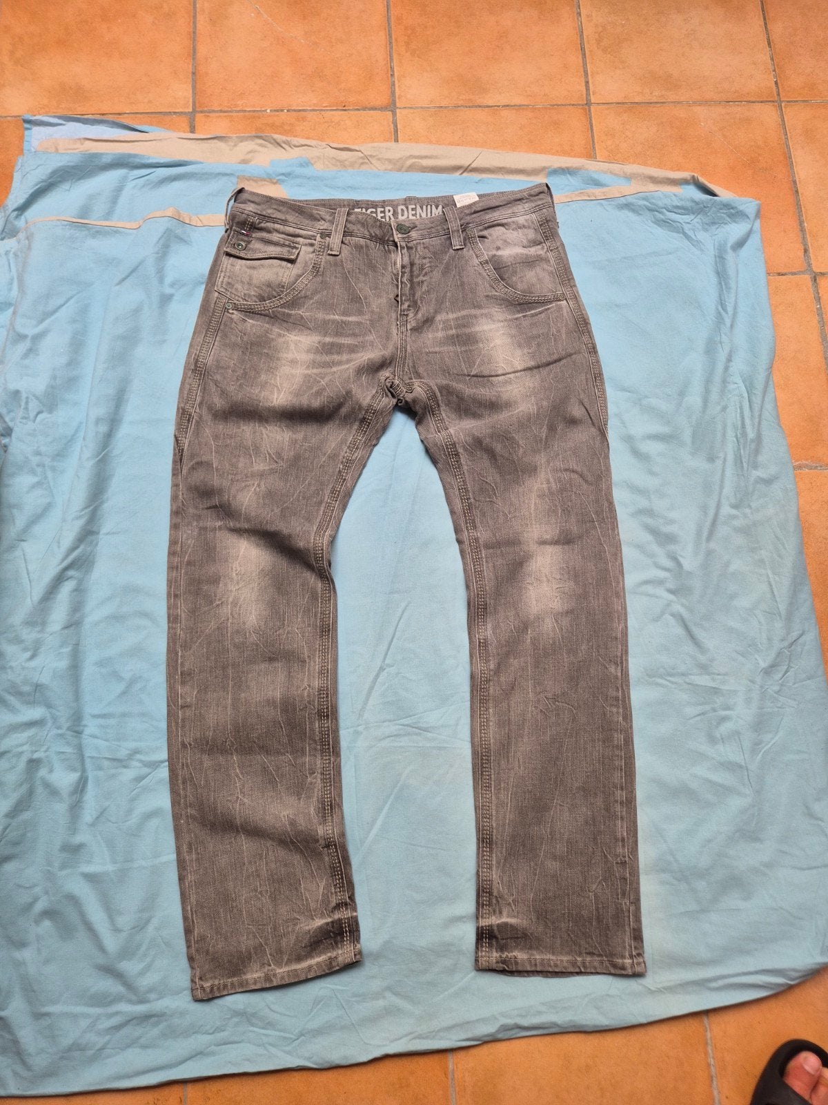 Jean Tommy Hilfiger Denim — Redwood Grey Stretch — W36 L34 —, Vêtements | Hommes, Jeans, Gris, W36 - W38 (confection 52/54), Tommy Hilfiger