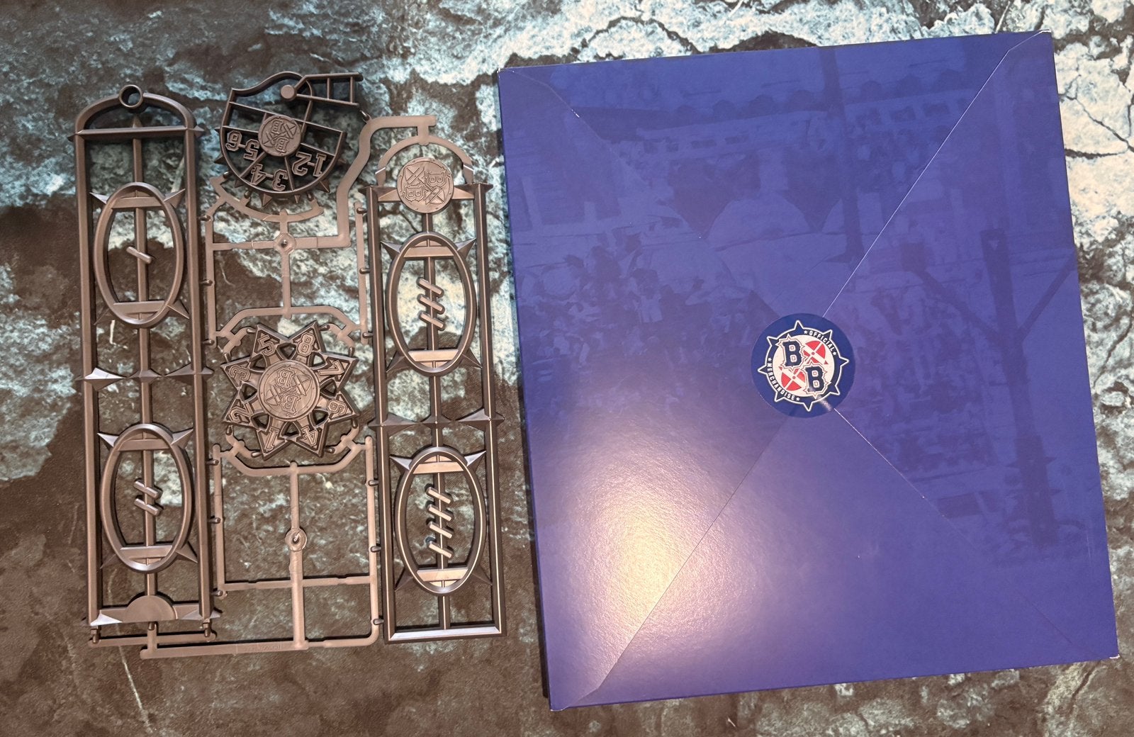 Blood Bowl 3rd Season edition pitch, dugouts & rulers, Ophalen of Verzenden, Nieuw, Warhammer, Accessoires