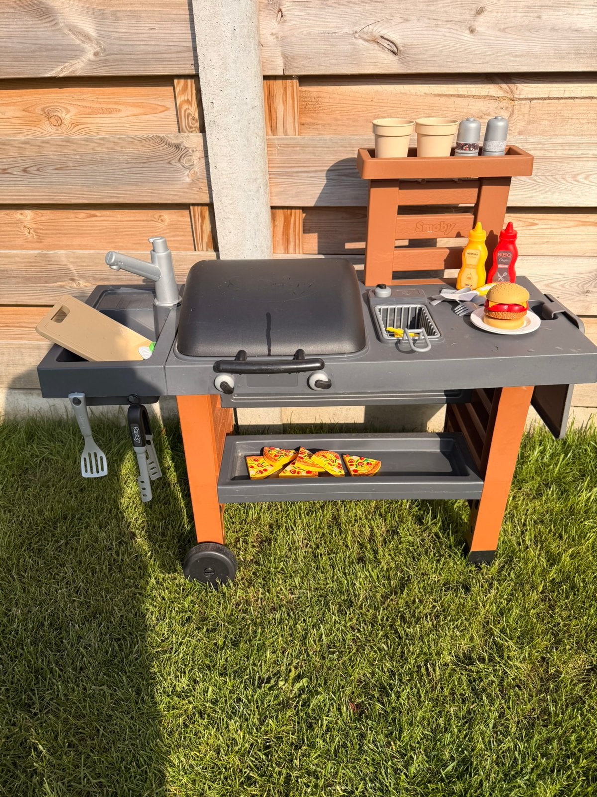 Smoby buiten bbq, Ophalen, Zo goed als nieuw
