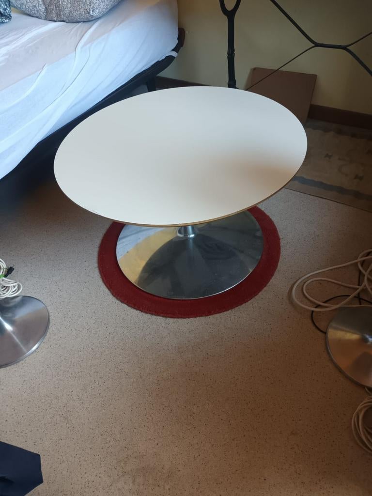 Kleine tafel artifort laude, Ophalen
