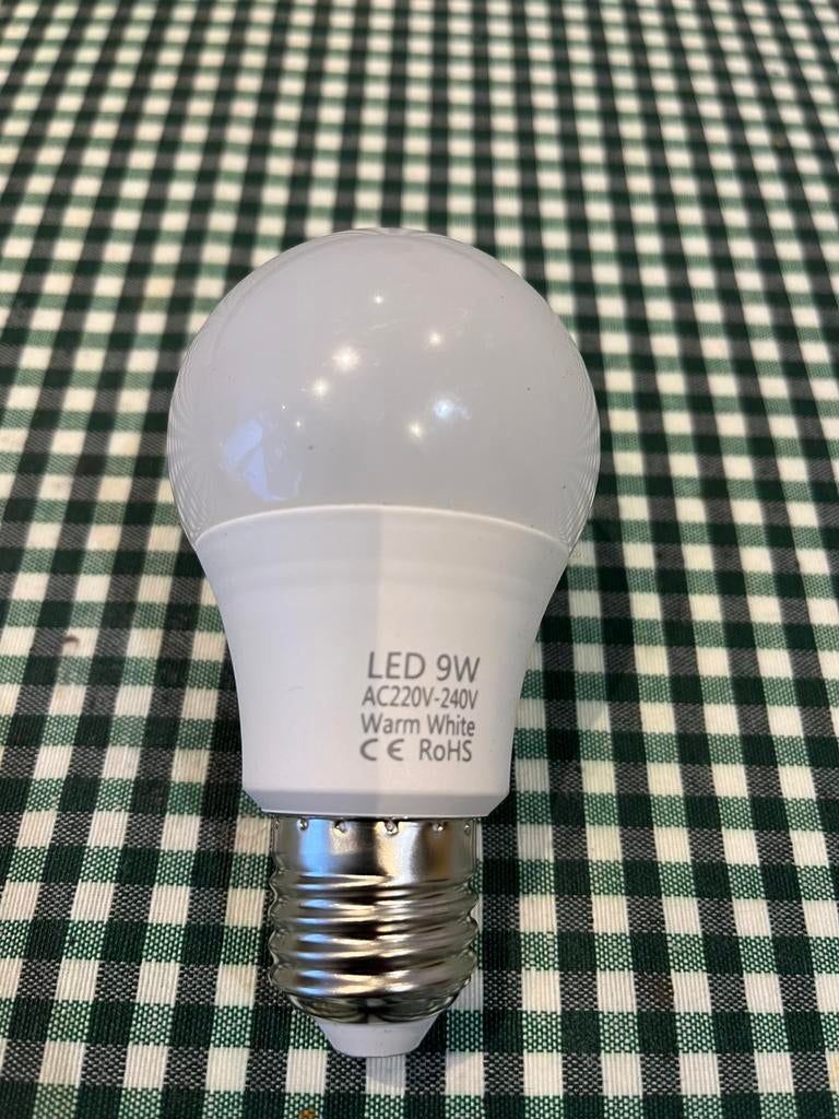 Lot 10 ampoulles led 9w, Neuf, Enlèvement ou Envoi, E27 (grand), Moins de 30 watts