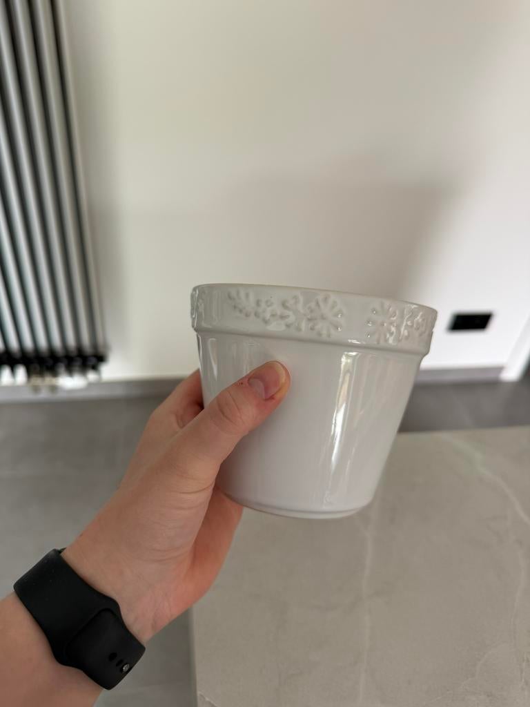 Witte bloempot, Tuin en Terras, Bloempotten, Ophalen, Zo goed als nieuw