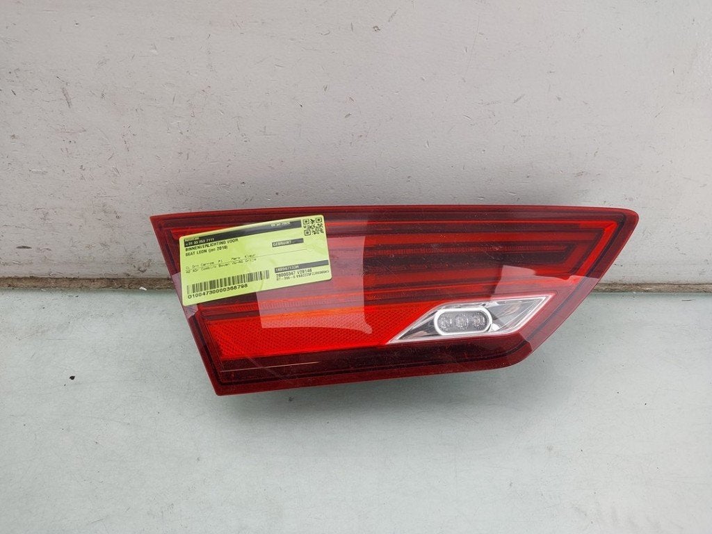 FEU ARRIÈRE GAUCHE Leon ST (5FF) (|5F9945307H|5F9945307D|), Autos : Pièces & Accessoires, Éclairage, Seat, Utilisé