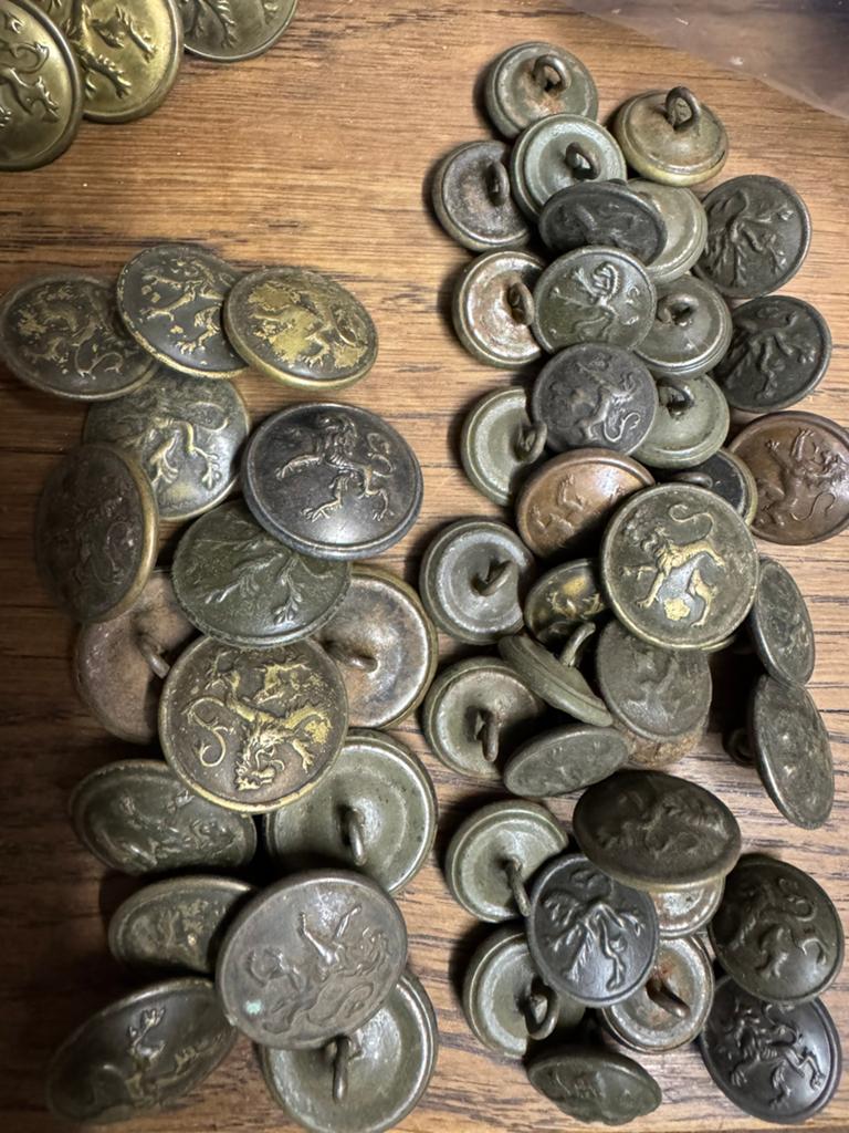 Boutons de l'armée belge, Seconde Guerre mondiale, Enlèvement ou Envoi, Armée de terre, Vêtements ou Chaussures